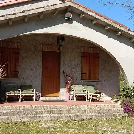 Casale La Pineta Lägenhet *